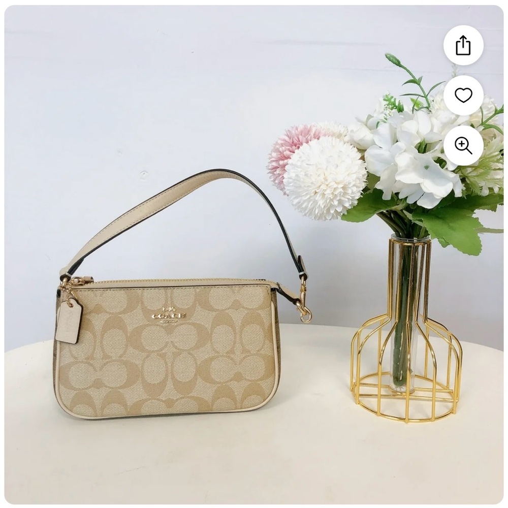 Coach Nolita19 C444